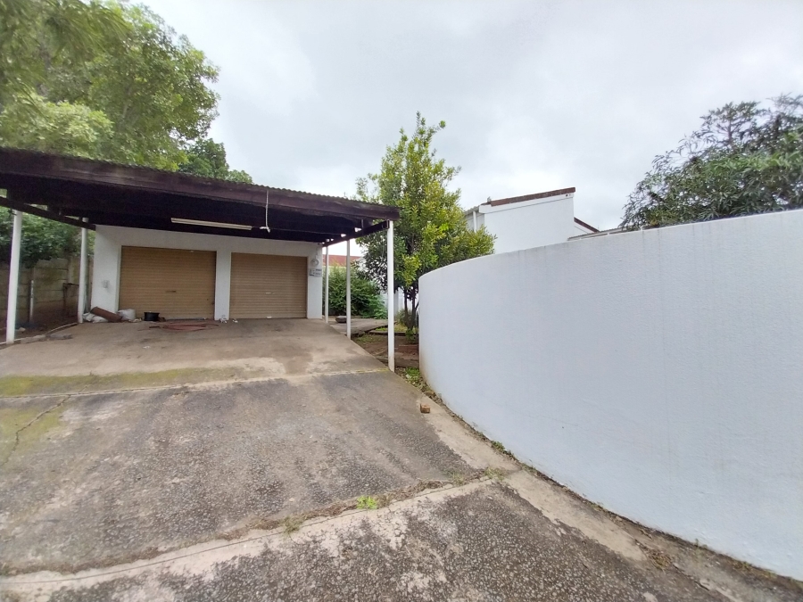 To Let 6 Bedroom Property for Rent in Fort Gale Eastern Cape